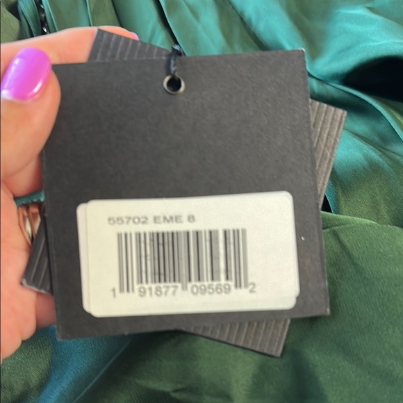 FLAW - Mac Duggal Satin Puff Shoulder Rhinestone Encrusted Dress Emerald 8 #9845 - Picture 10 of 12